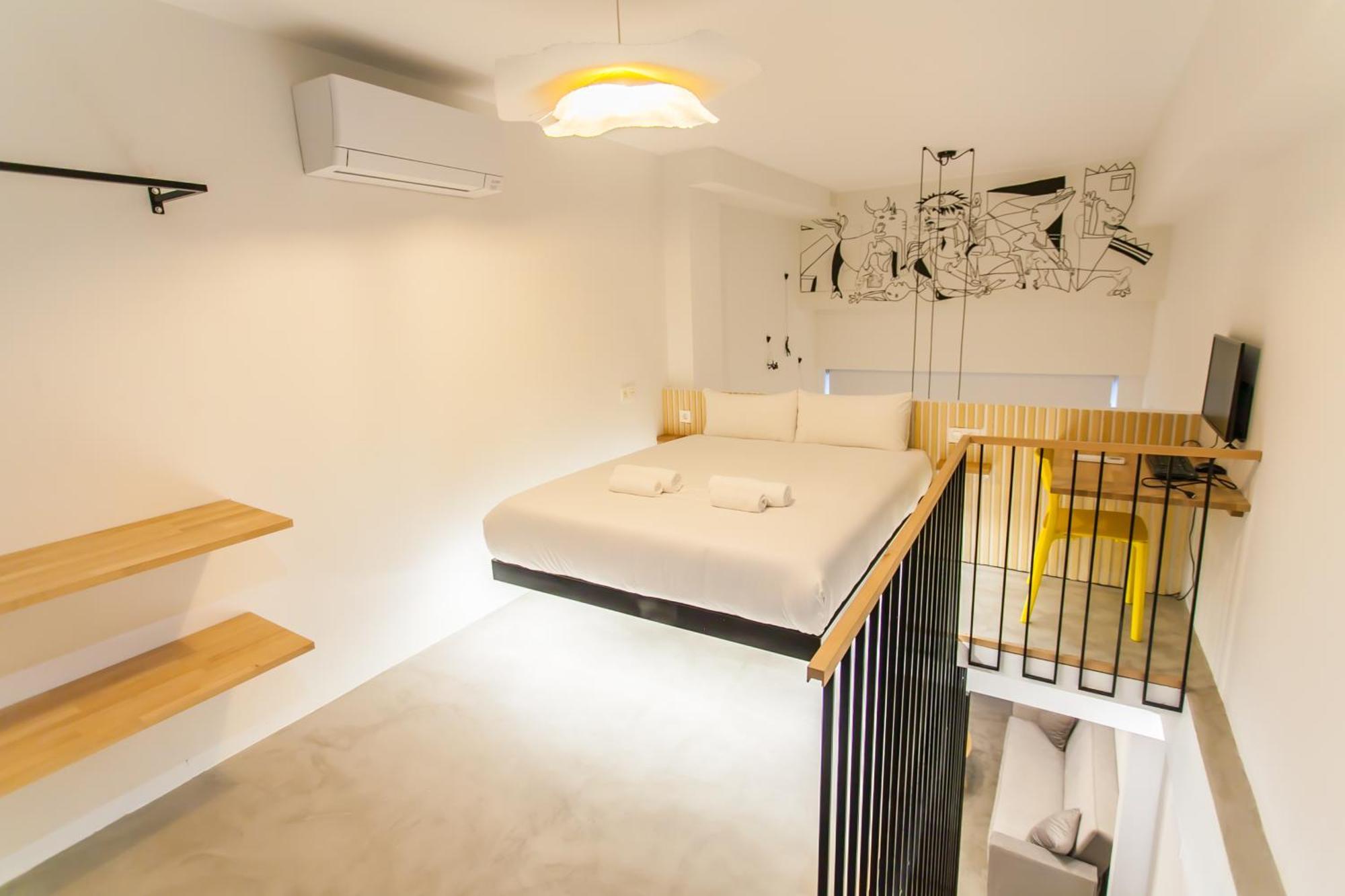 شقة Guernica Luxury Duplex - Location, Light, And Art مدريد المظهر الخارجي الصورة
