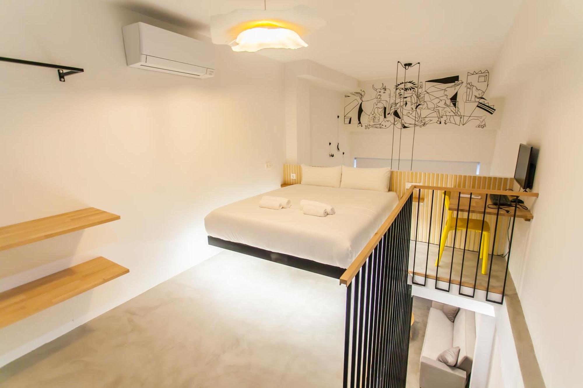 شقة Guernica Luxury Duplex - Location, Light, And Art مدريد المظهر الخارجي الصورة